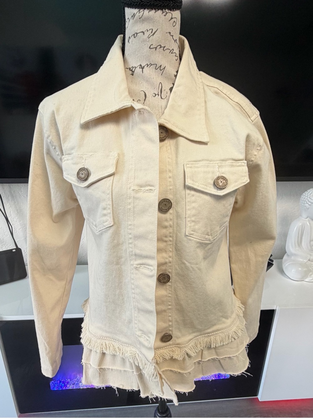 DENIM TopMark Cream Ruffle Hem Fringe Denim Jacket - Size L - Picture 4 of 15